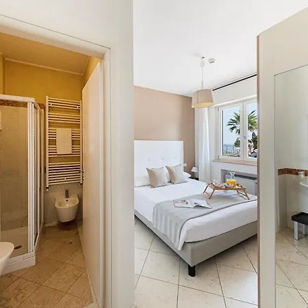 Residenza Miralago By Wonderful Italy Aparthotel Desenzano del Garda