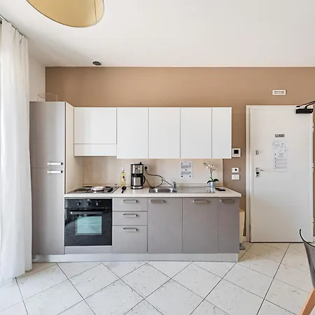 Residenza Miralago By Wonderful Italy Aparthotel 2*